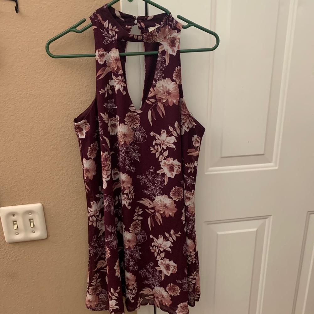 Burgundy flowered sheath dress. Lightweight.